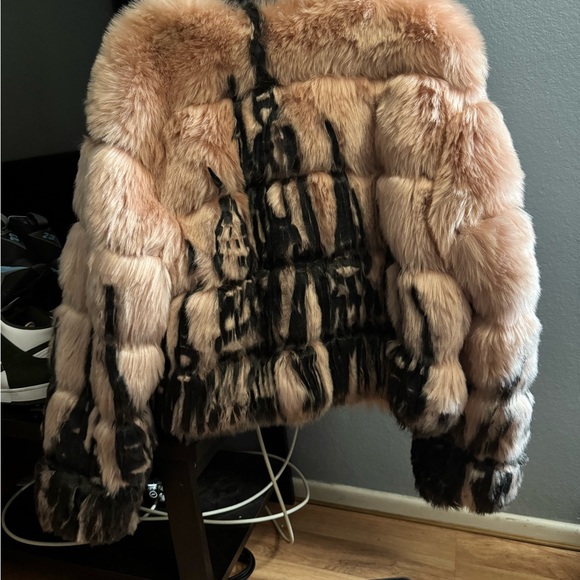 Faux Fur Jacket in Pink and Black Custom Graffiti Castles By Castlebasas - Picture 1 of 4